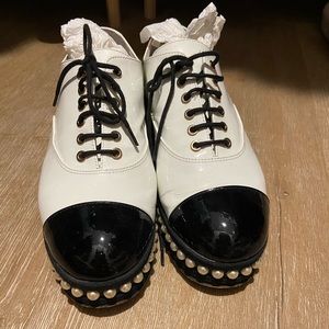 Chanel patent pearl oxfords sz 37.5